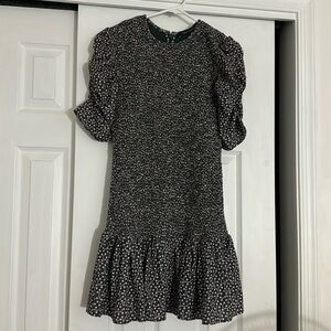Short sleeve dress